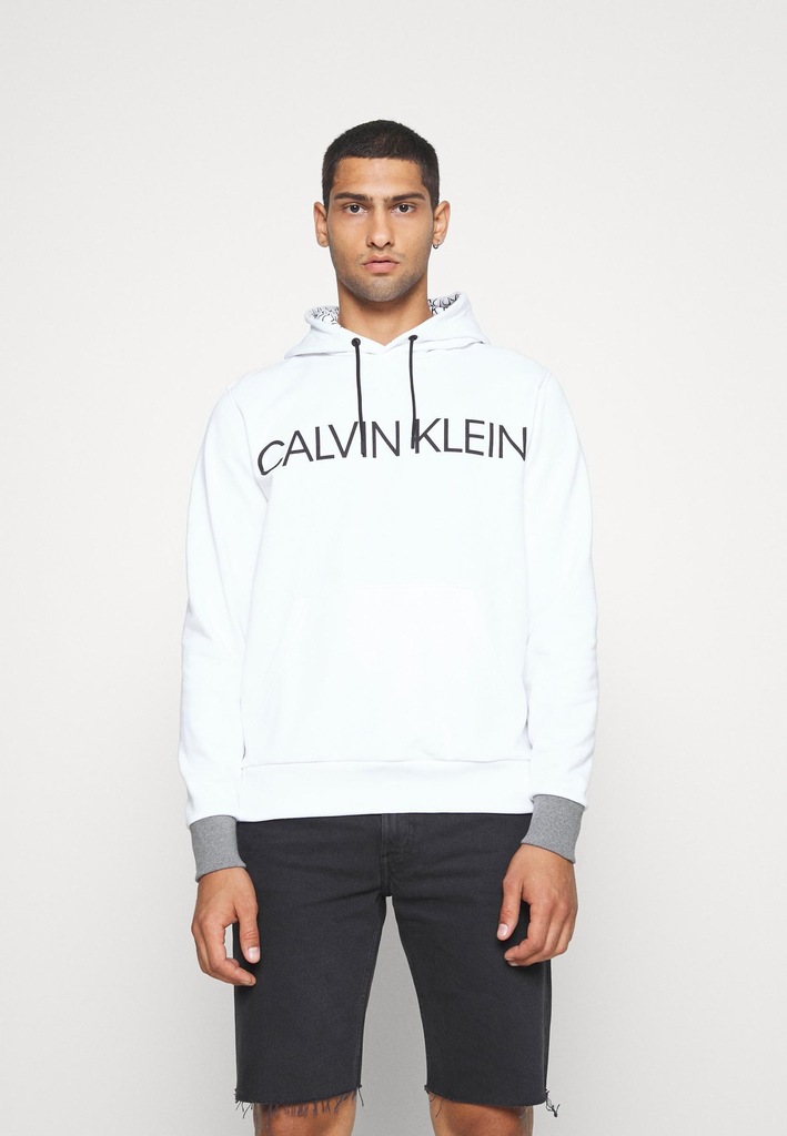 R5D404*CALVIN KLEIN BIAŁA BLUZA Z KAPTUREM M U00