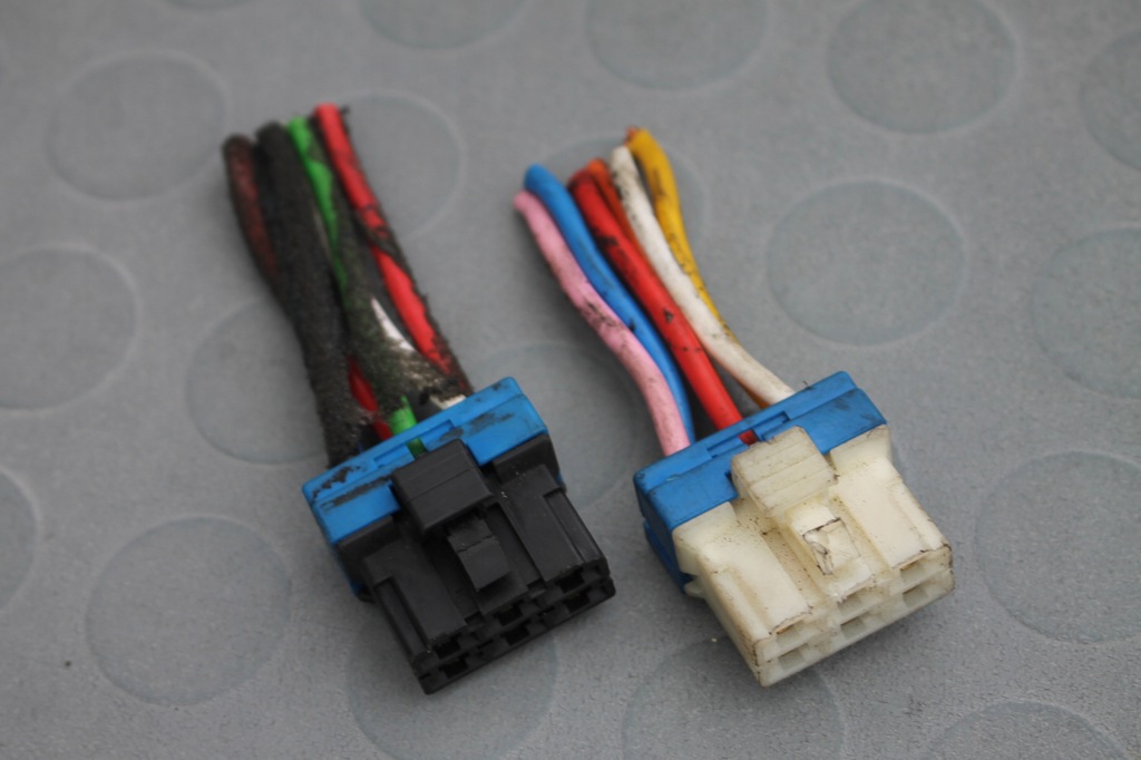 gengyib69　×2台　5%左右 ASTRA II G 98-09 WIĄZKA INSTALACJA KOSTKA WTYCZKA DRZWI