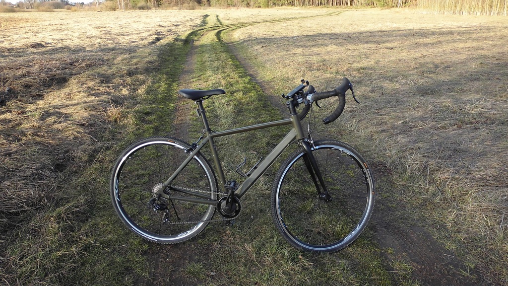 Gravel TRIBAN RC100 .