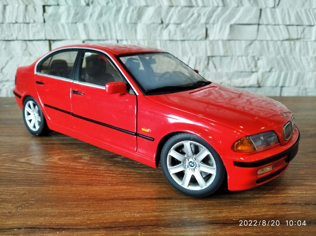 1:18 UT Models BMW E46 328i model - 12525840434 - oficjalne