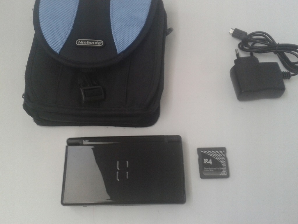 Konsola Nintendo DS Lite + R4