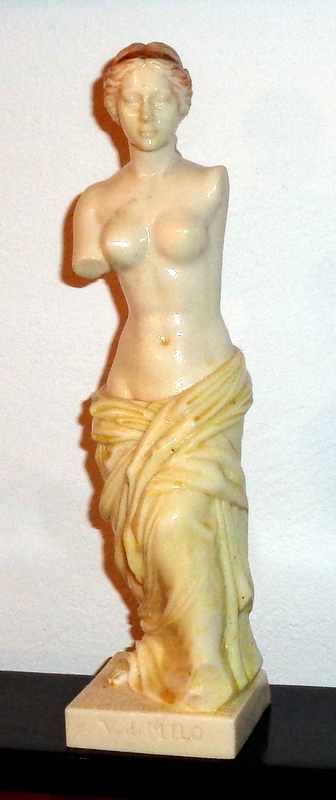 Venus z Milo - rzeźba - kopia z Grecji .