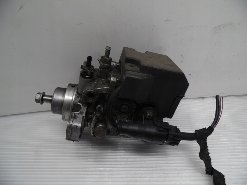 POMPA WTRYSKOWA MERCEDES W210 W202 2.2 D LUCAS