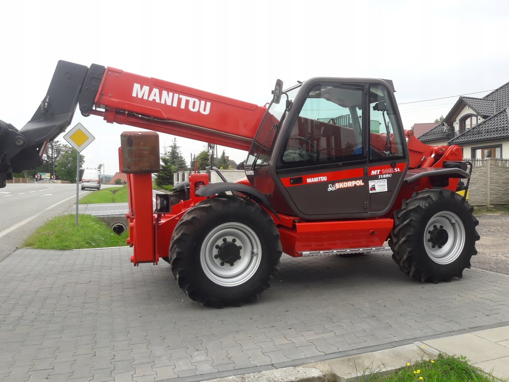 ŁADOWARKA TELESKOPOWA MANITOU MT 1440 SLT PERKINS