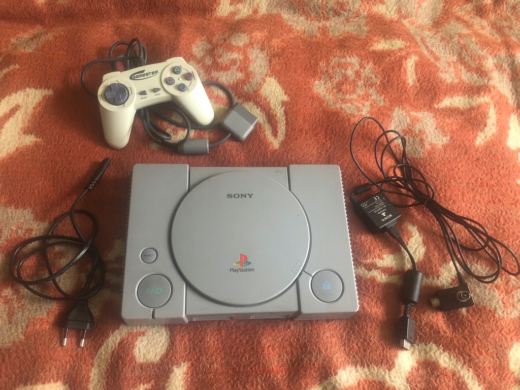 Playstation scph. Sony ps1 SCPH 5552. Сони плейстейшен 1 SCPH 5552. SCPH 7002 ps1. Sony SCPH 9002.