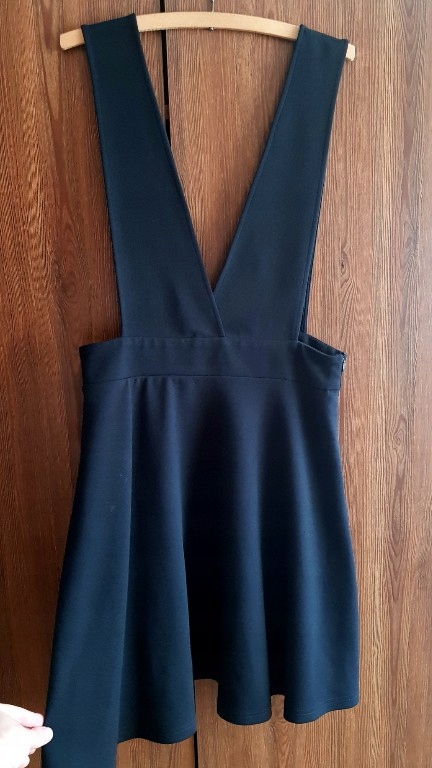 New Look sukienka ogrodniczka 38 M mała czarna