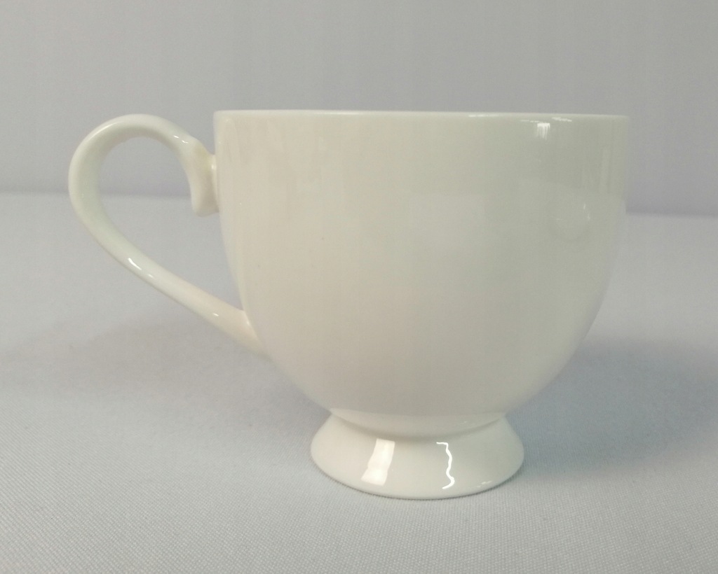 　Bone China VINTAGE COLCLOUGH BONE CHINA PATT 8162 CUP AND SAUCER | eBay UK