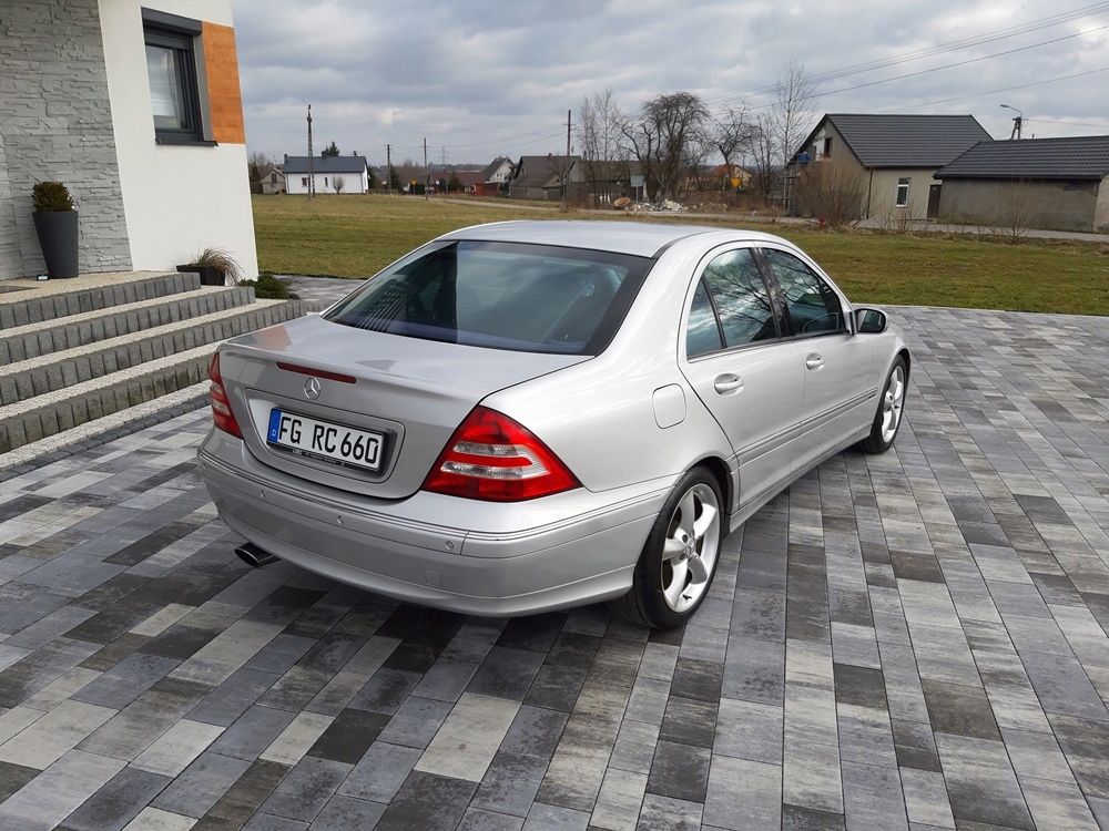 MERCEDES CKLASA 1.8 KOMPRESOR LIFT AVANTGARDE