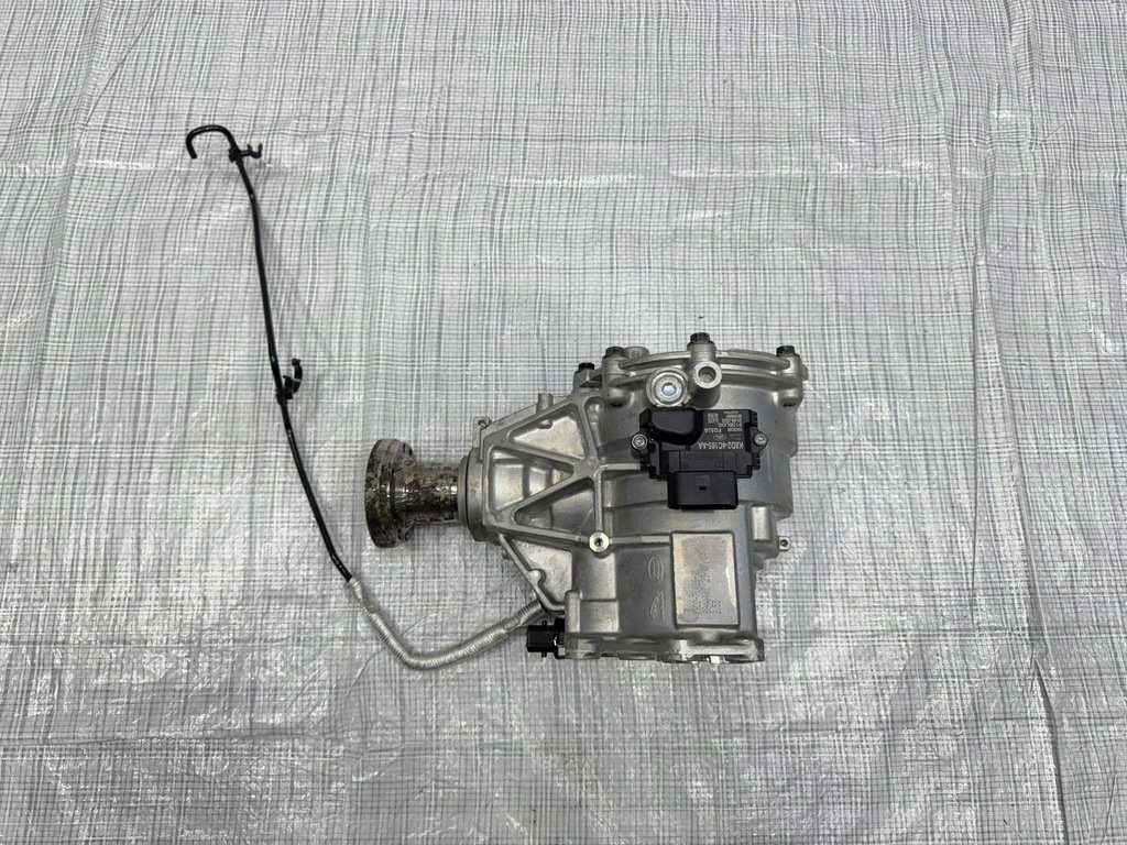 REDUKTOR LAND ROVER DISCOVERY SPORT R-DYNAMIC 23- K8D2-7L486-AC