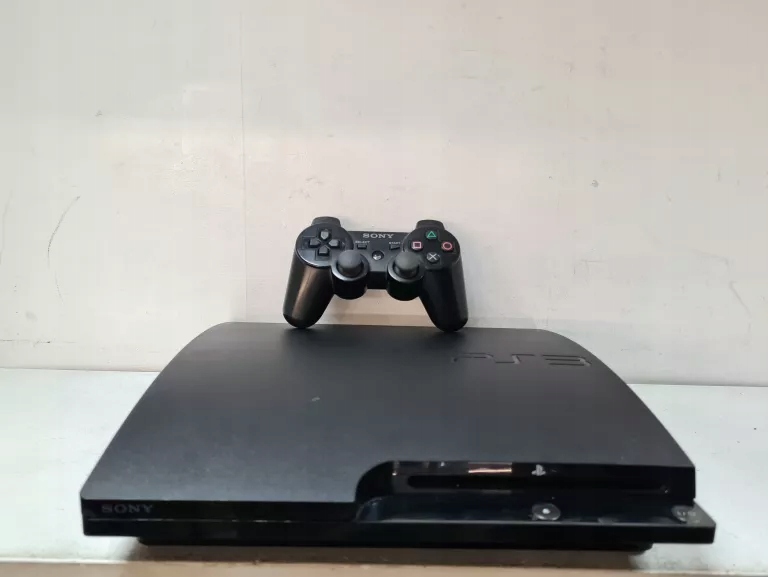 KONSOLA PLAYSTATION 3 + PAD