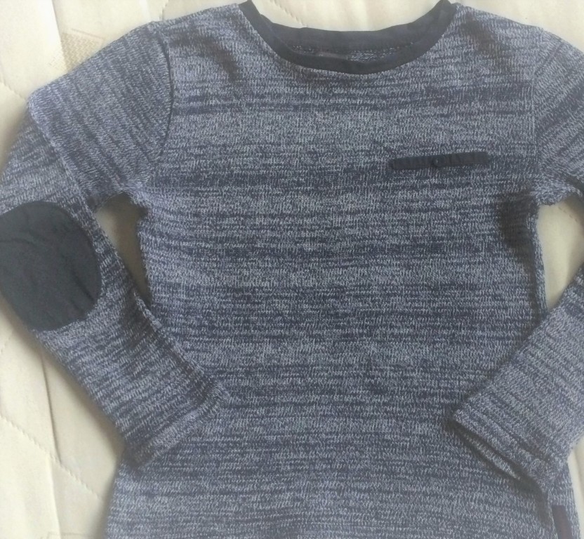 Sweterek dla chłopca r. ok 128