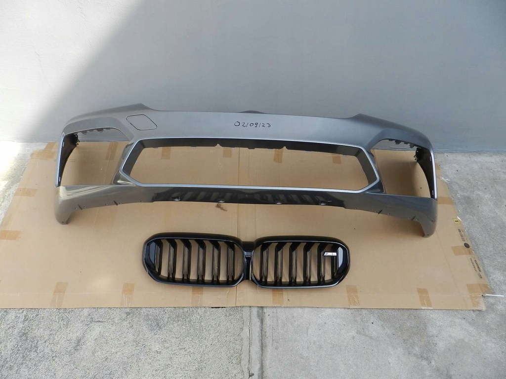 BMW M5 F90 LCI 20- ZDERZAK PRZÓD PLUS ATRAPA NERKI - 14357555515 ...