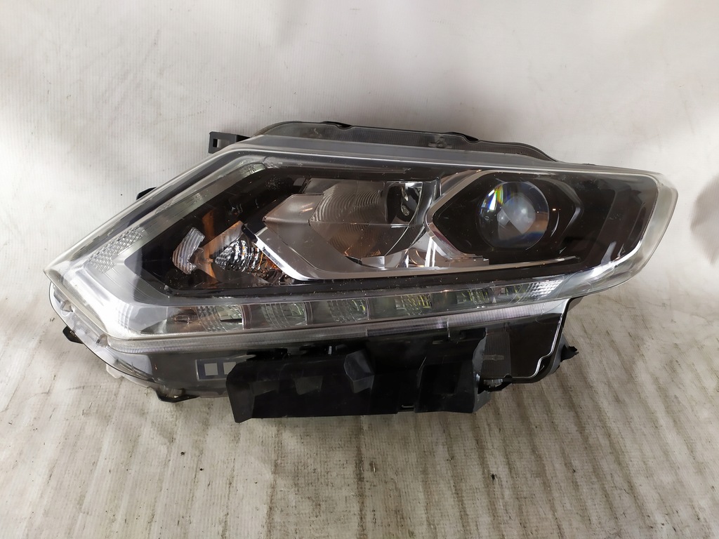 Nissan X-Trail T32 2013-2017 Lampa Lewa Full LED - 10181148300 ...