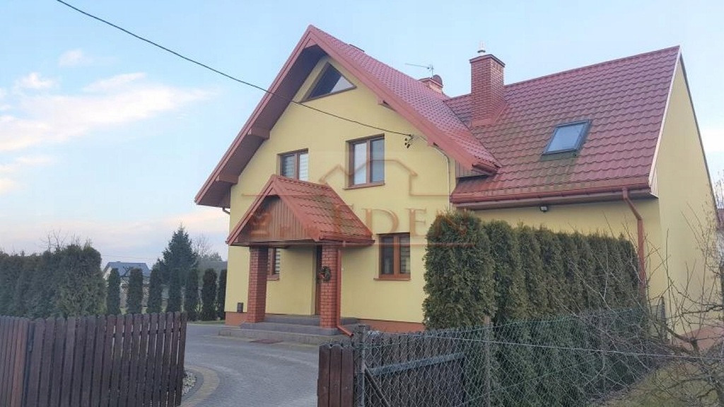 Dom, Łazy, Łuków (gm.), Łukowski (pow.), 127 m²