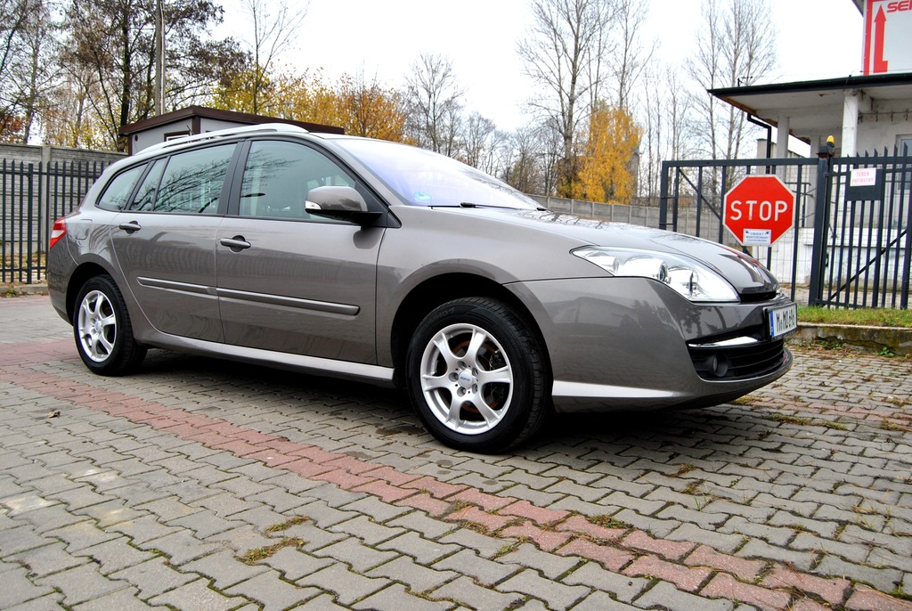 Купить Renault Laguna III Ухоженная из Мюнхена. Смотрите ВИДЕО.: отзывы, фото, характеристики в интерне-магазине Aredi.ru