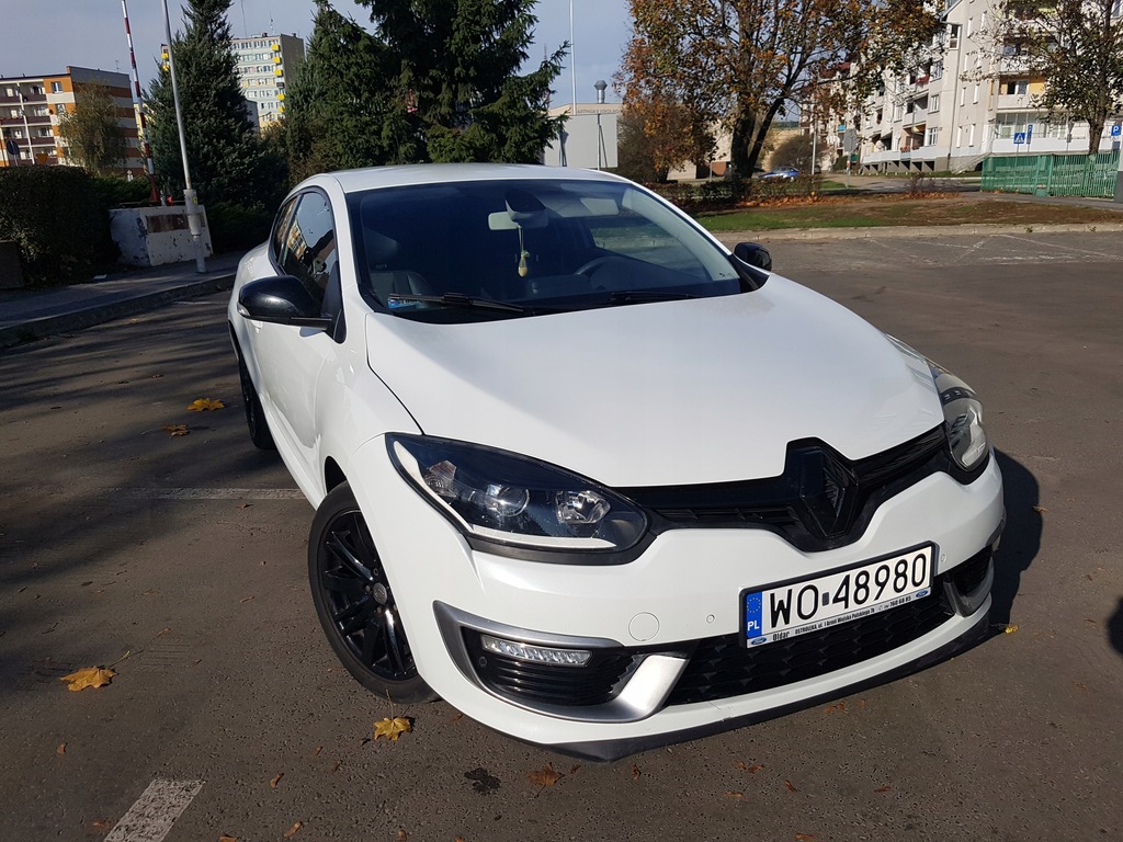 Купить RENAULT MEGANE III купе 1.5 dCi Аудиосистема BOSE: отзывы, фото, характеристики в интерне-магазине Aredi.ru