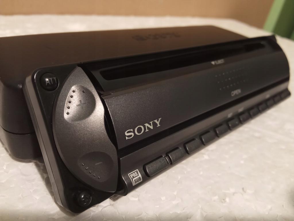 Купить SONY CDX-R3000 (ПАНЕЛЬ с чехлом): отзывы, фото, характеристики в интерне-магазине Aredi.ru