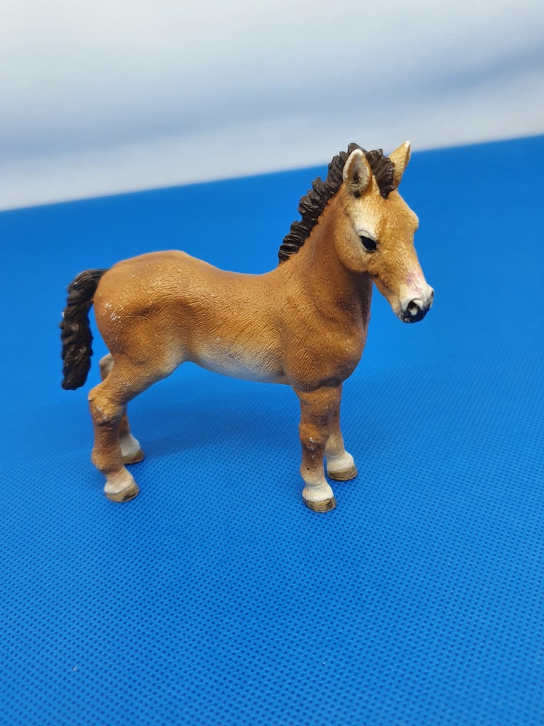 SCHLEICH KOŃ d-73527