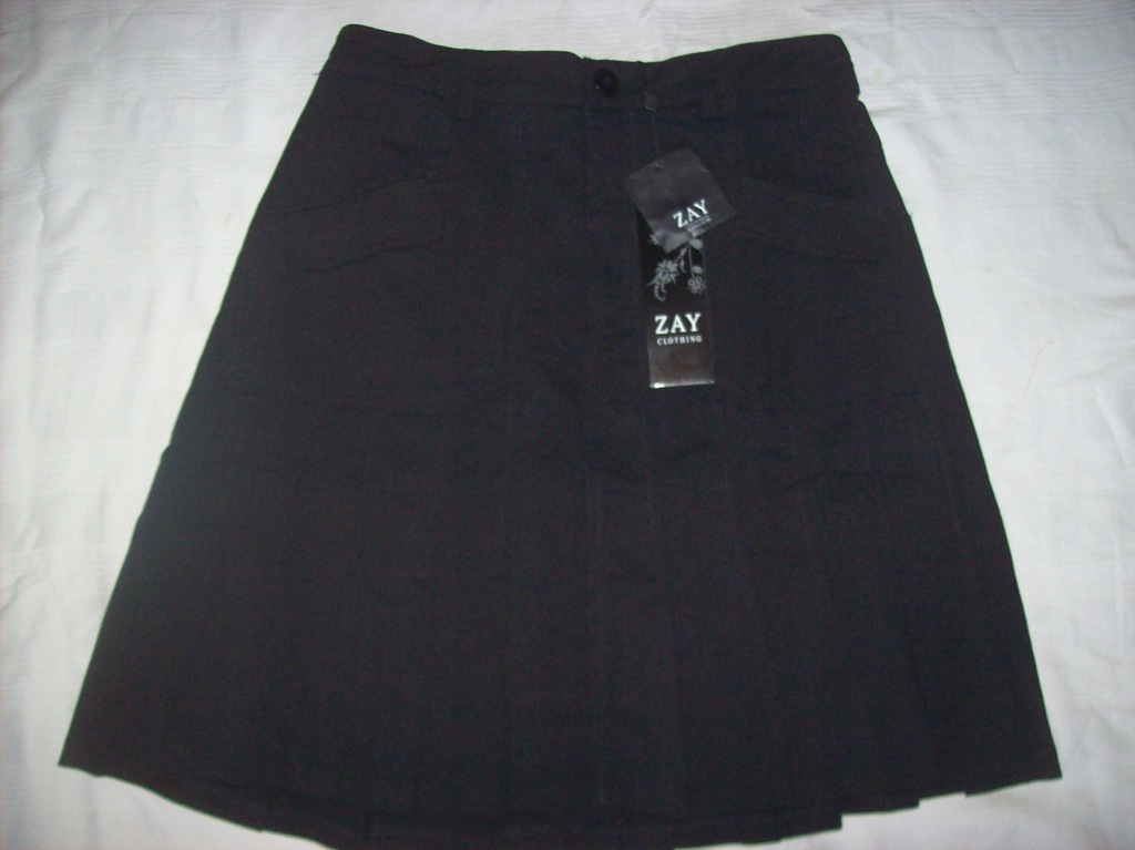 spódniczka mini czarna,szykowna,kieszenie-r.40