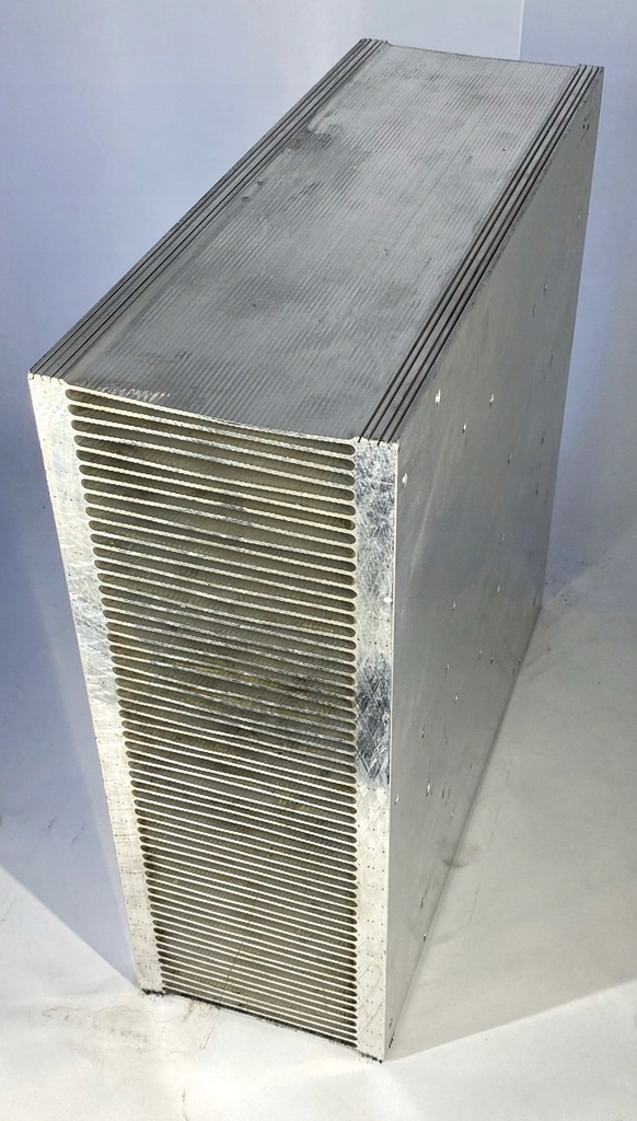 Duży radiator aluminiowy 350x350x130mm