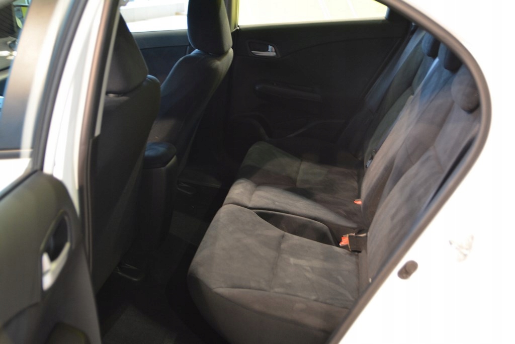 Honda Civic Alcantara, podgrzewana przednia szyba