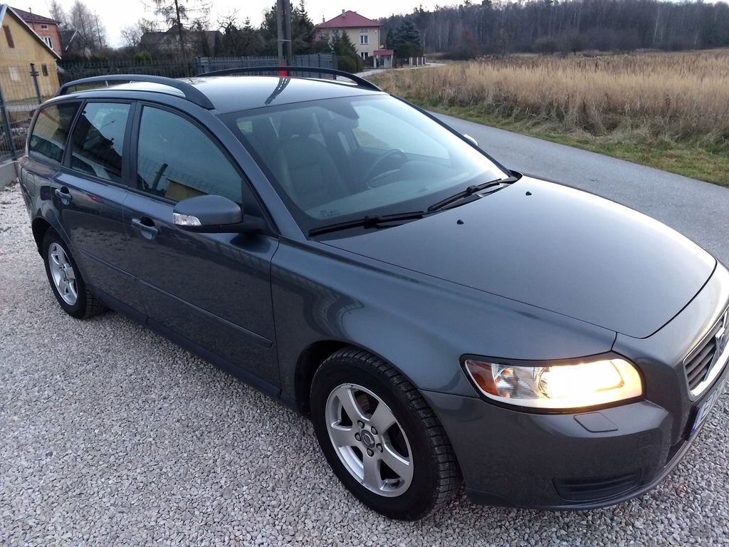 VOLVO V50 1.8 FF benzyna 125 KM Klima grzane fotel