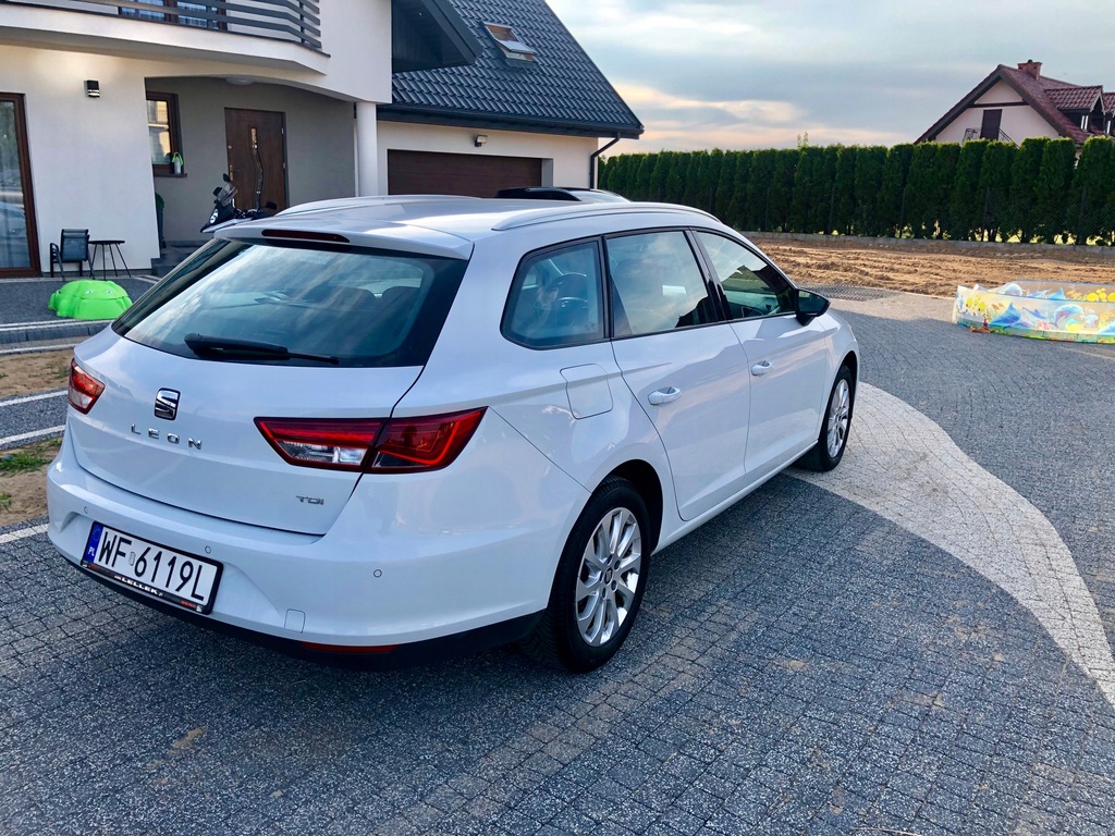 Купить ШОУ-РУМ PL LEON TDI 150KM FULL LEDx2 ALU PEARL WHITE: отзывы, фото, характеристики в интерне-магазине Aredi.ru