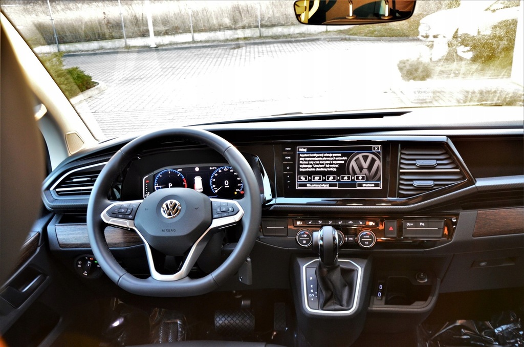 Купить Volkswagen VW Multivan T6.1 COMFORTLINE DSG 199 л.с.: отзывы, фото, характеристики в интерне-магазине Aredi.ru