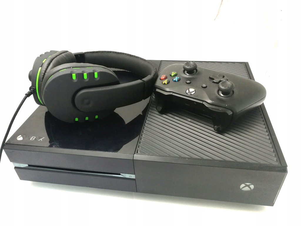 Konsola Xbox One czarny 500 GB - Gry - Pad