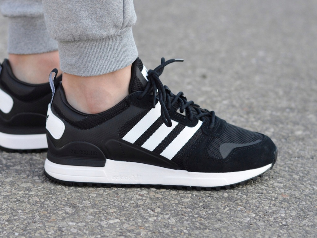 Adidas zx 700 black grey 2025