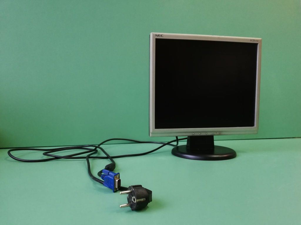 Monitor LCD 17"cali firmy NED