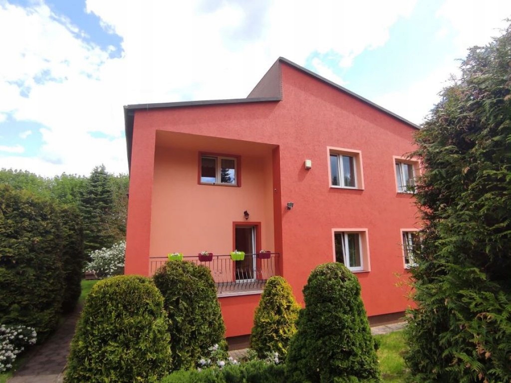 Dom, Białowąs, Barwice (gm.), 190 m²