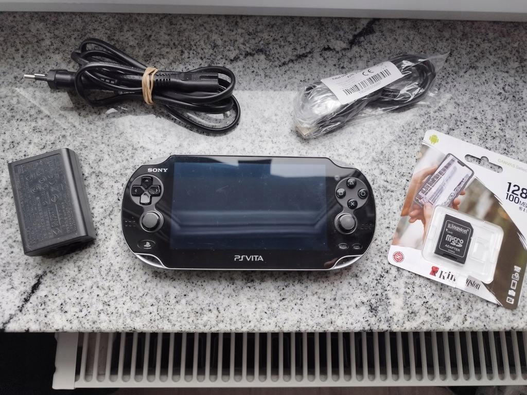 Zadbana PS Vita Pch-1004 Henkaku Enso 3.65 132GB