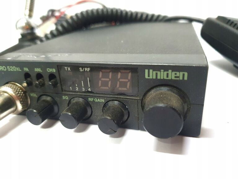 CB RADIO UNIDEN PRO520XL