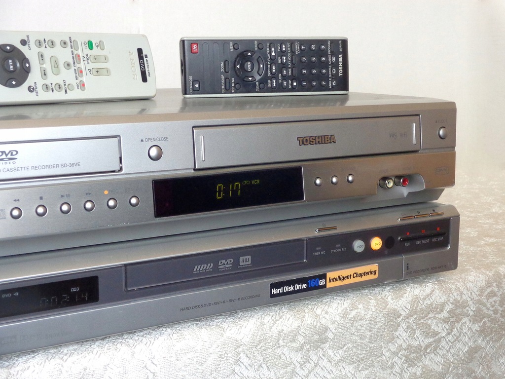 SONY NAGRYWARKA DVDHDD +VCR Przegraj VHS na DVD 8929941915 oficjalne archiwum Allegro