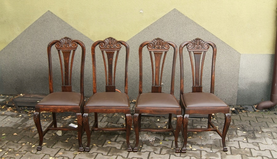 Wyjątkowy komplet krzeseł dębowych po renowacji