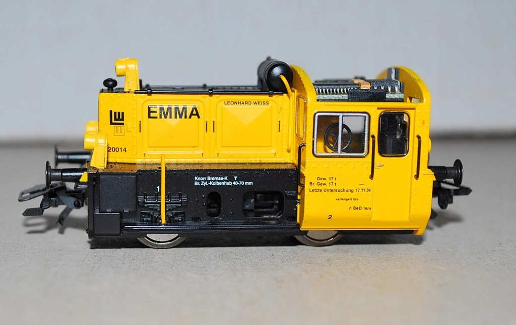 TRIX lokomotywa manewrowa EMMA z dekoderem H0