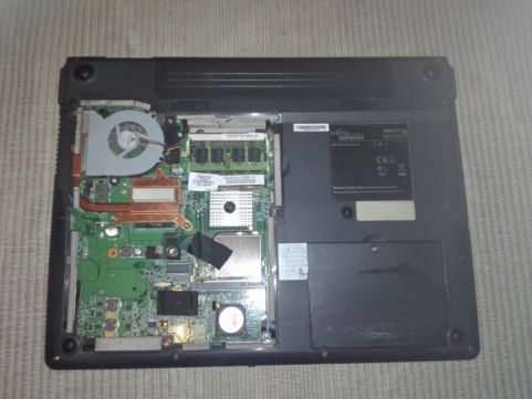 komputer laptop Fujitsu Siemens AMILO PRO V3515