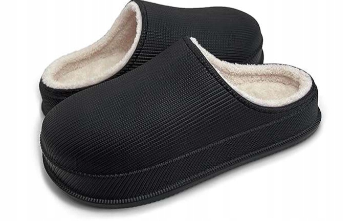 MĘSKIE PANTOFLE KAPCIE ZIMOWE CIEPŁE PLUSZOWE WODOODPORNE CZARNE 42-43