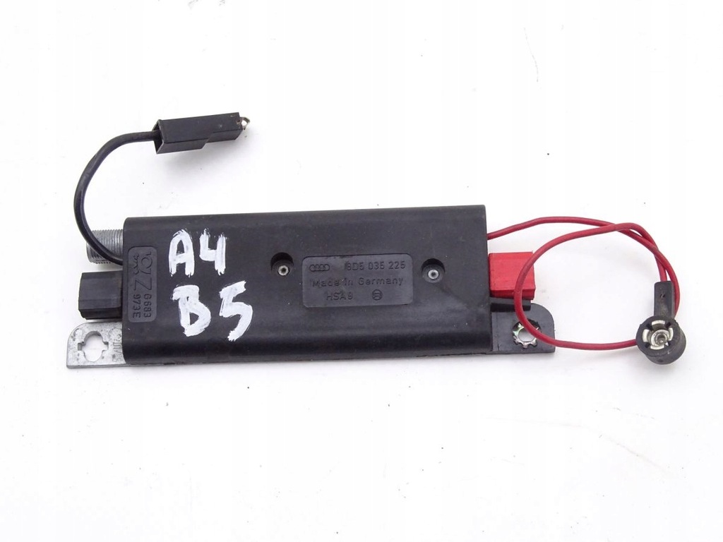 AUDI A4 B5 8D0 94-01 WZMACNIACZ ANTENY
