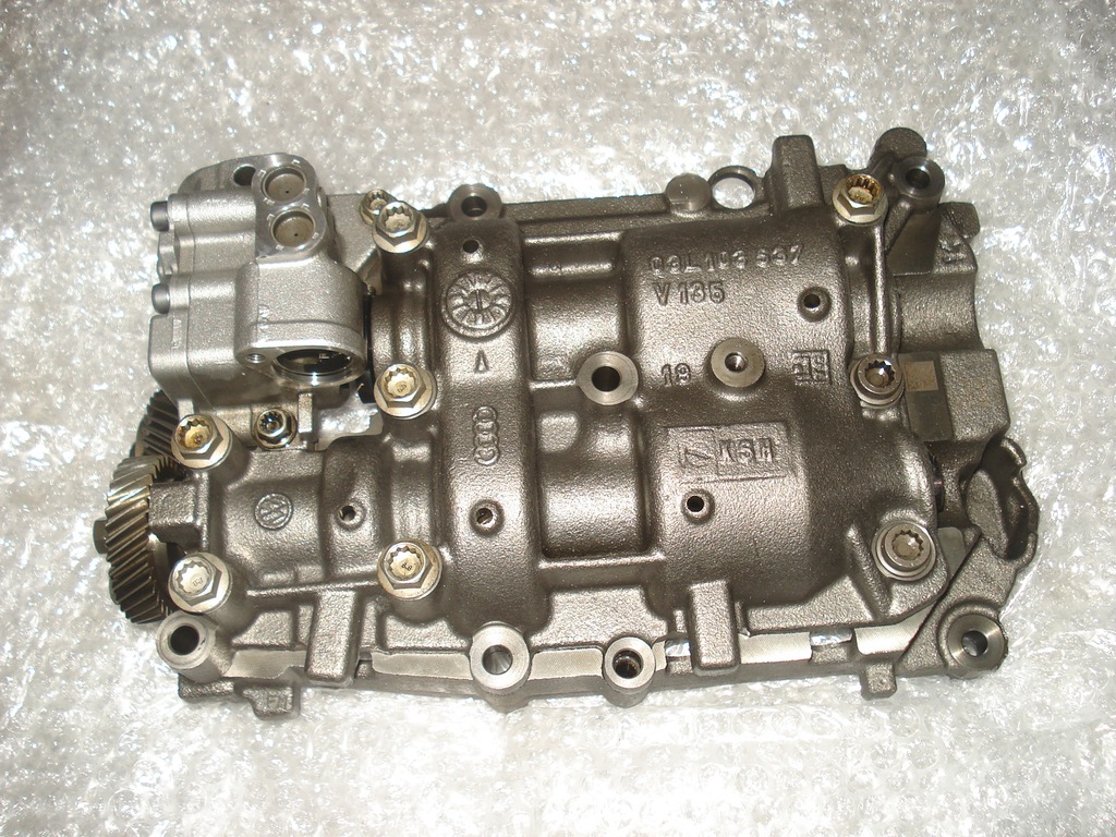 POMPA OLEJU VW AUDI SEAT 2,0 TDI 03L103295F nowa