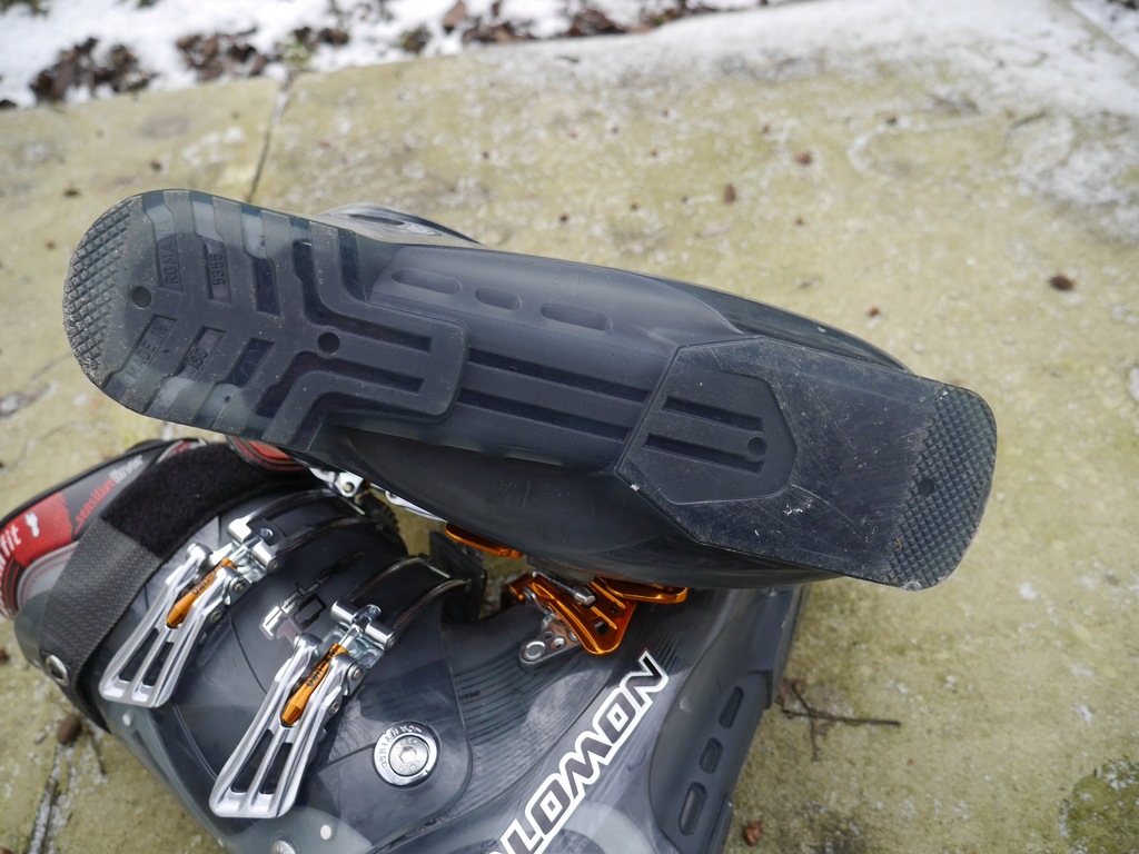 Buty SALOMON FALCON 10 rozm. 26,5 praktycznie nowe Buty SALOMON FALCON 10 rozm. 26,5 praktycznie nowe