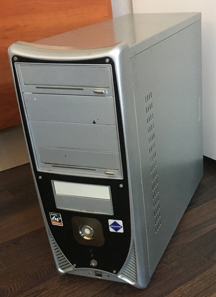 Komputer ASUS P5B Deluxe 2x3,1GHz 8GB RAM 320G HDD