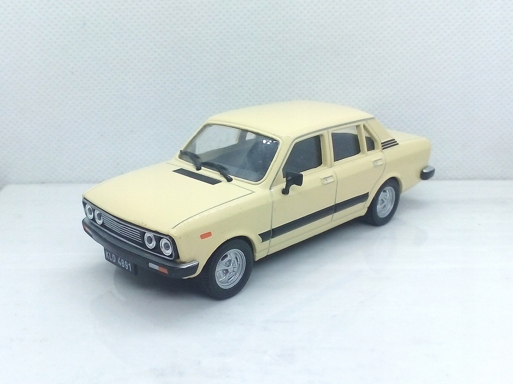 Fiat 132p - Kultowe Auta PRL (Z188)