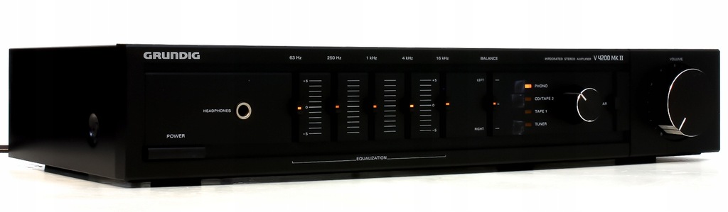 GRUNDIG V 4200 MKII WZMACNIACZ STEREO Z KOREKTOREM