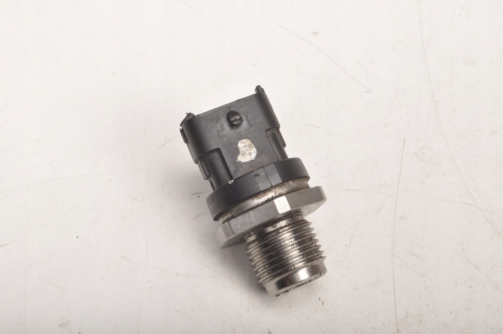 CEED II 1.6 D CZUJNIK CIŚNIENIA PALIWA 281002863