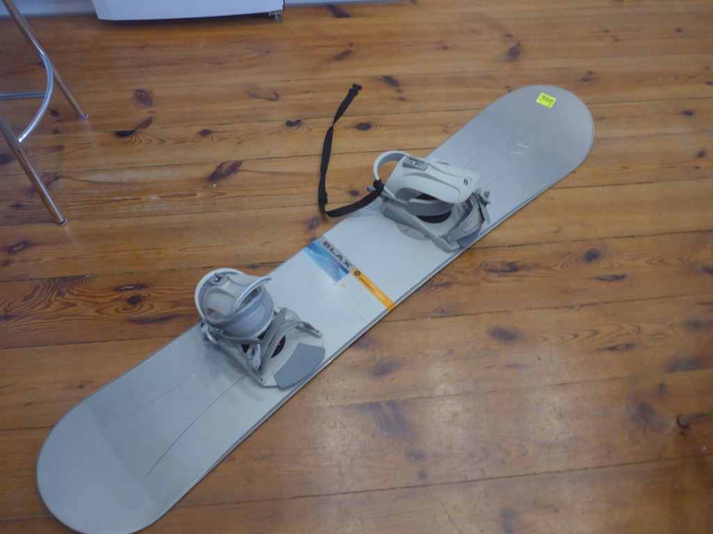 Deska snowboardowa BLAX 155 cm z wiązaniem CC