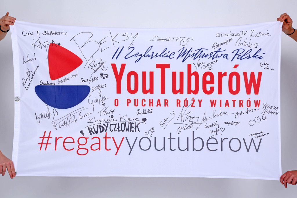 Regaty YouTuberów 2016 Flaga z autografami