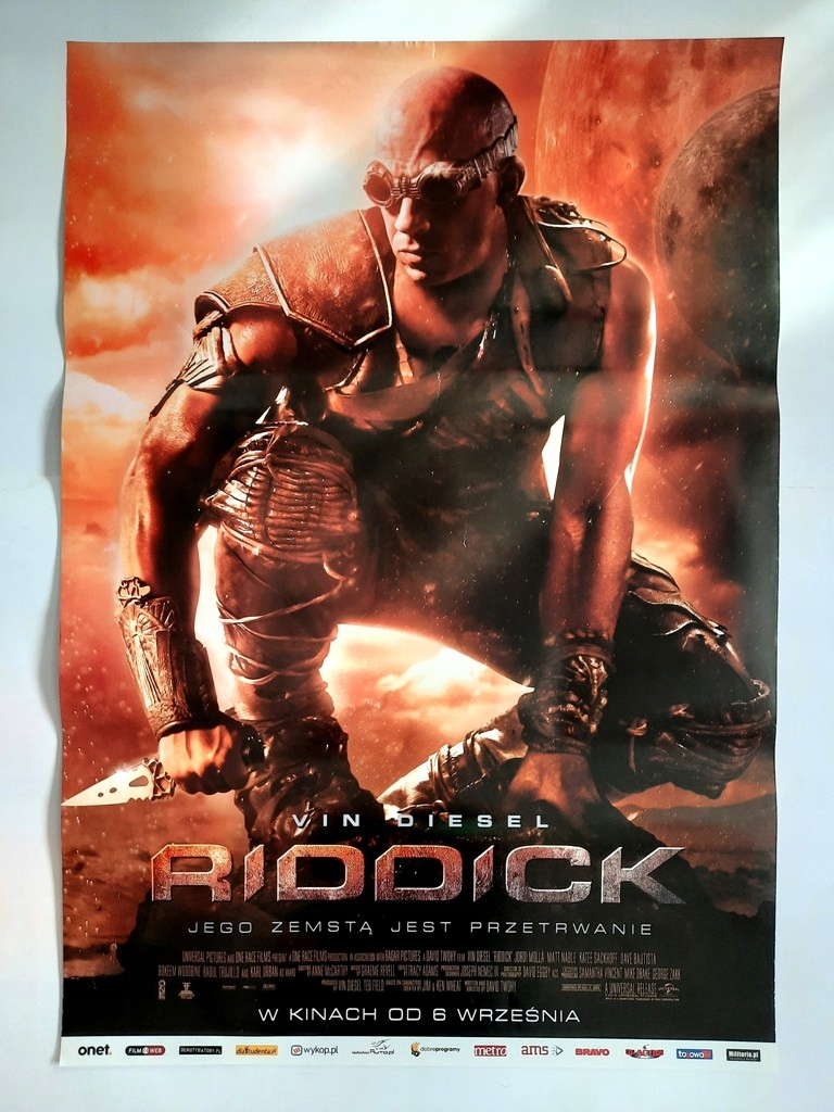 Plakaty-Oz Wielki i potężny,Riddick,Niepamięć, Lot