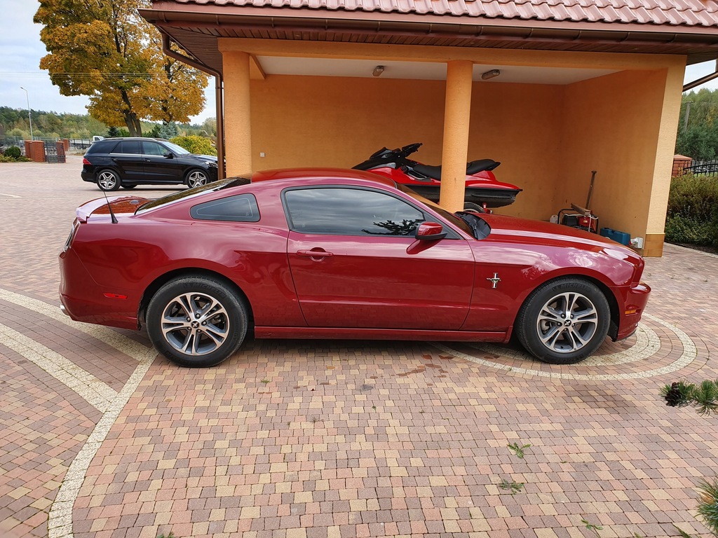 Купить Ford Mustang 3.7 V6 Coupe Премиум версия: отзывы, фото, характеристики в интерне-магазине Aredi.ru